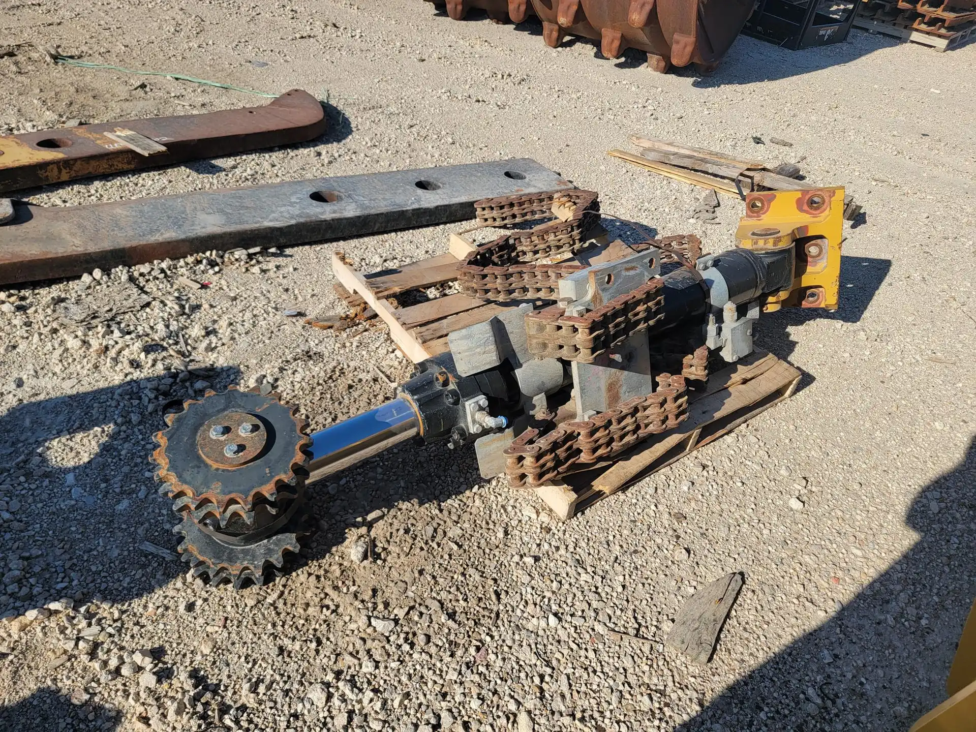 USED COUNTERWEIGHT REMOVAL GROUP              MQ image 3