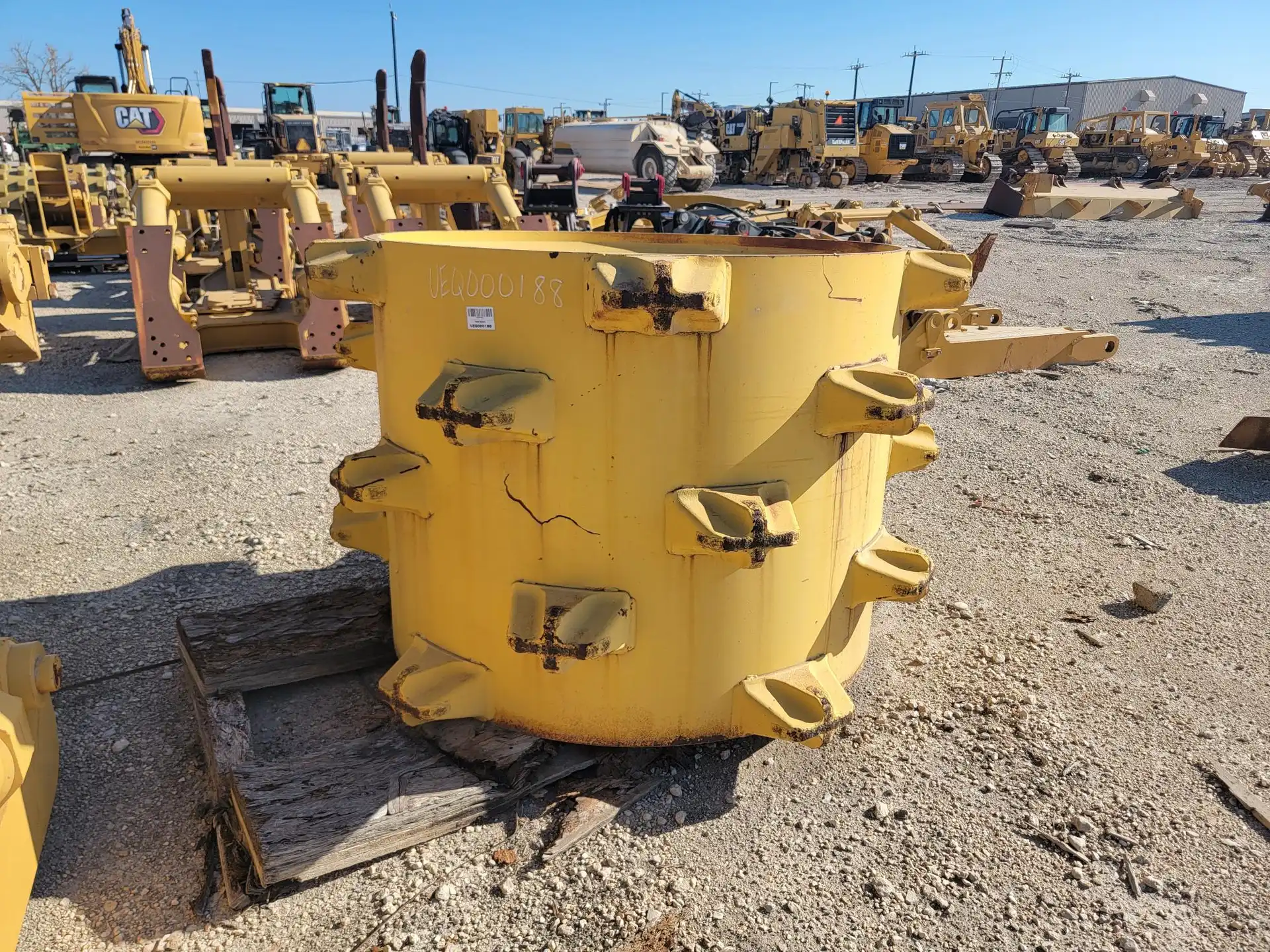 CAT 826H WHEEL image 3