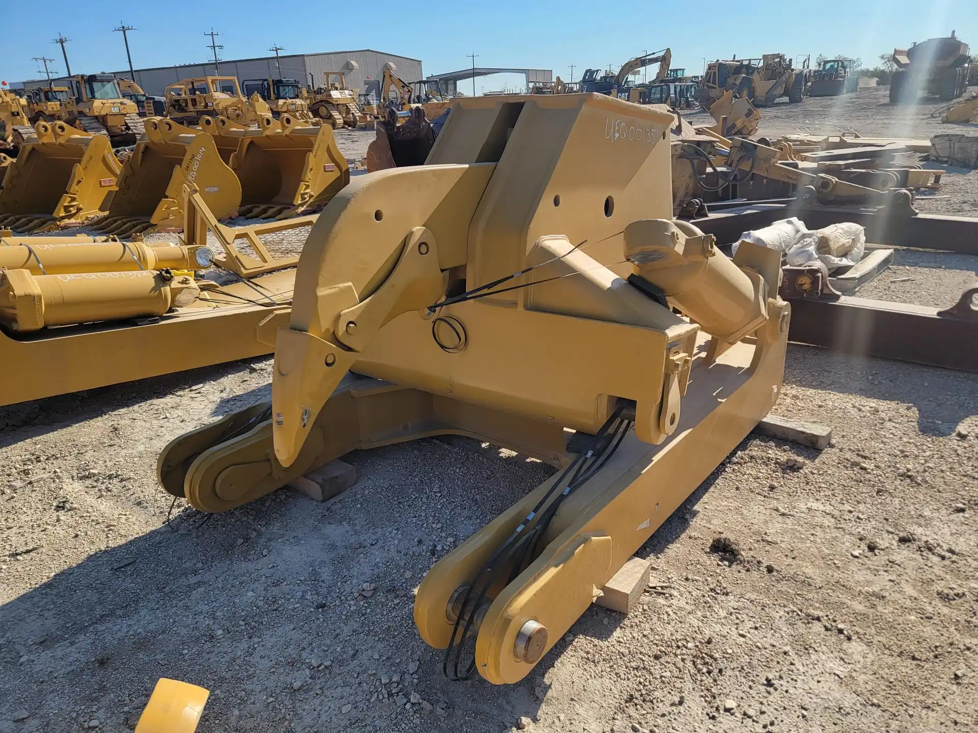 USED D10T SS RIP                            MQ image 2