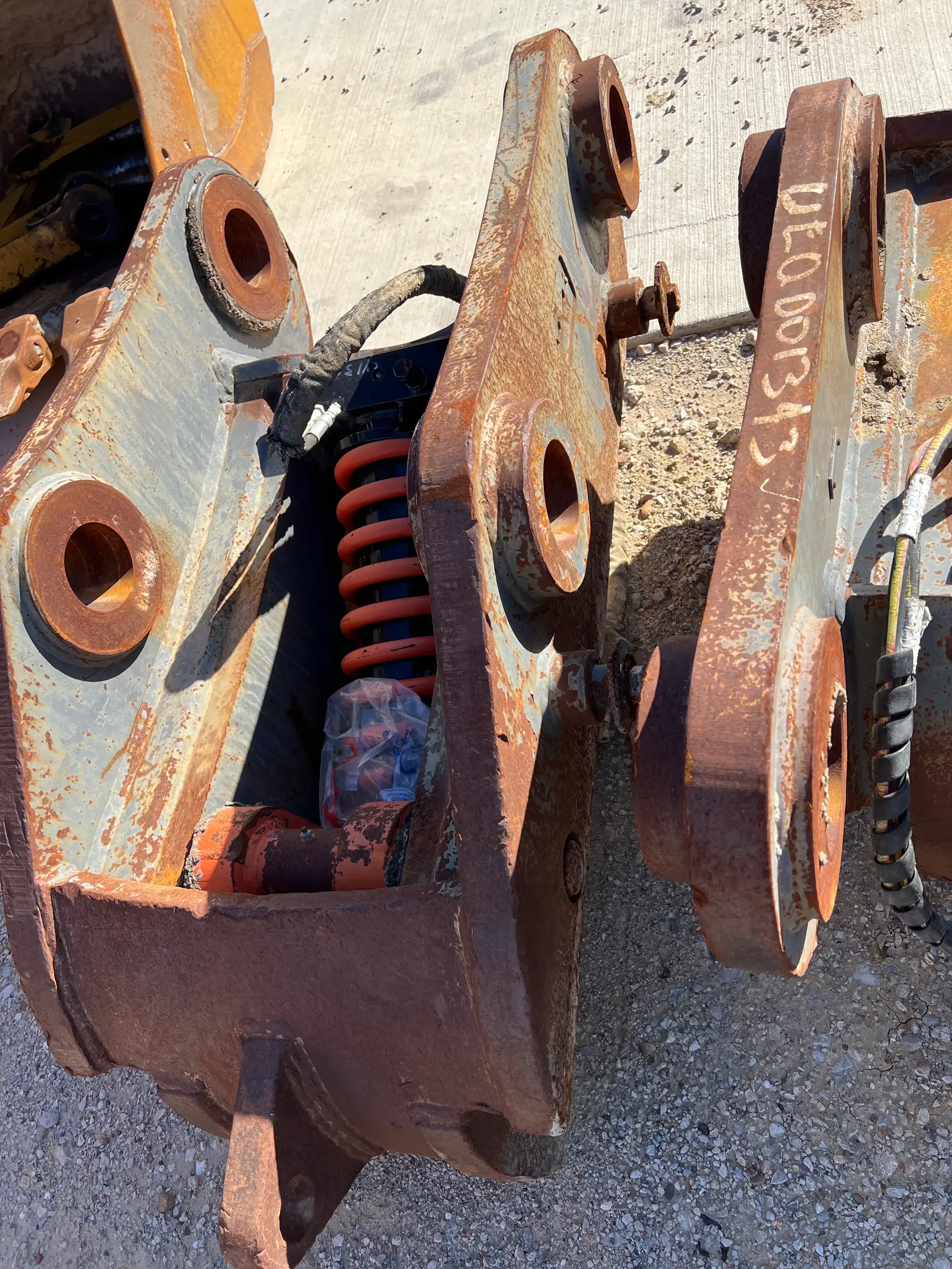 ROCKLAND PIN GRABBER FITS "TB" LINKAGE MACHINES     MQ image 2