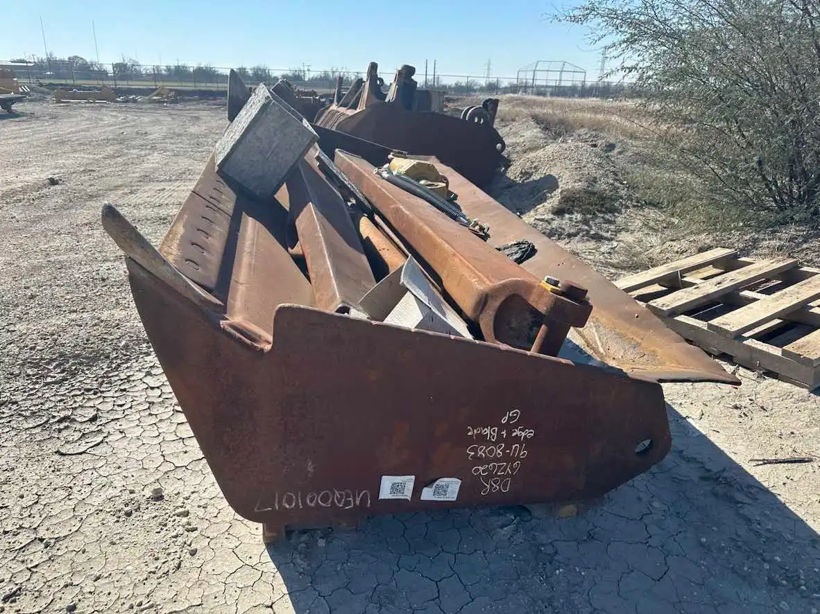 USED D8R/T SU BLADE  PUSH ARMS COMPLETE image 3