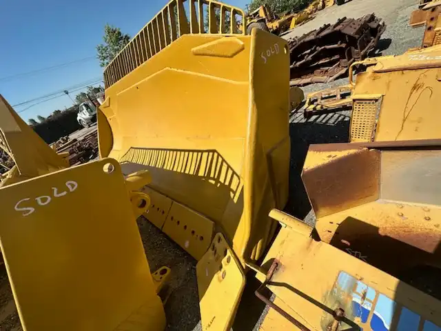 USED D10T SU BLADE FACE           MQ image 3