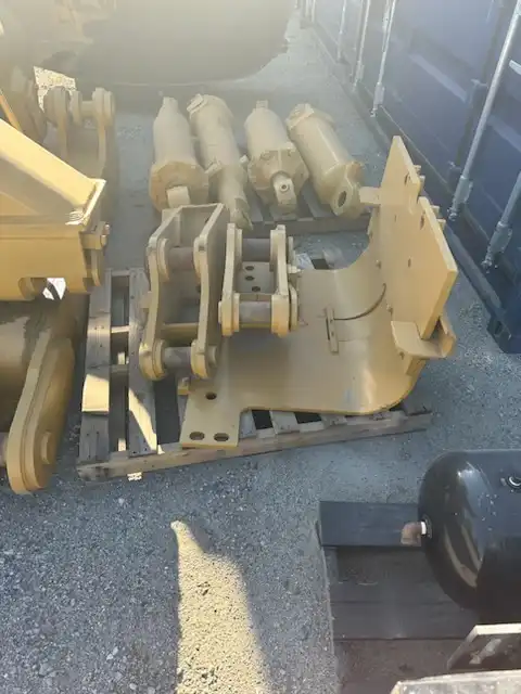 D10T SS RIPPER W/ PIN PULLER image 3