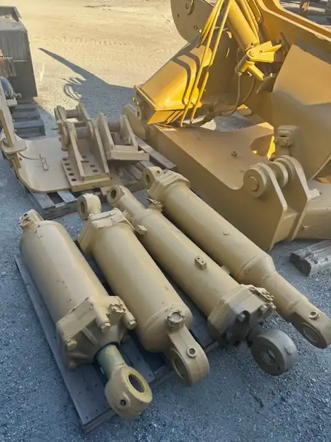 D10T SS RIPPER W/ PIN PULLER image 6