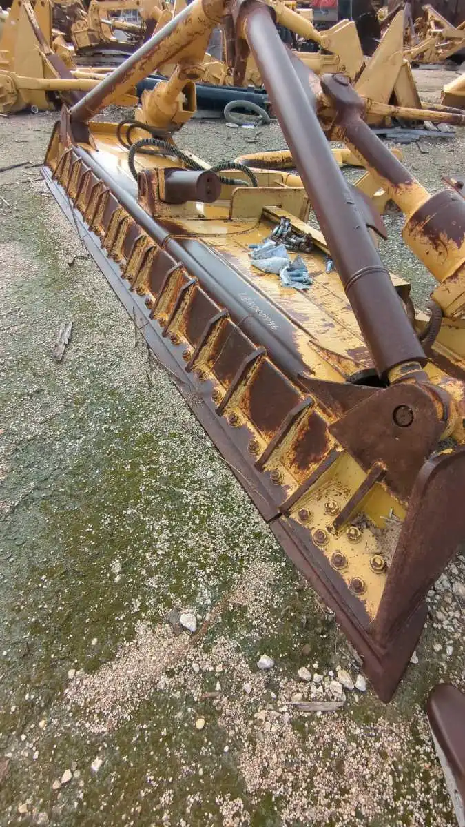 USED D8T ANGLE BLADE COMPLETE                  MQ image 5