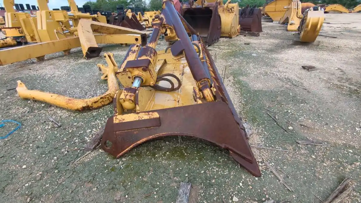 USED D8T ANGLE BLADE COMPLETE                  MQ image 6