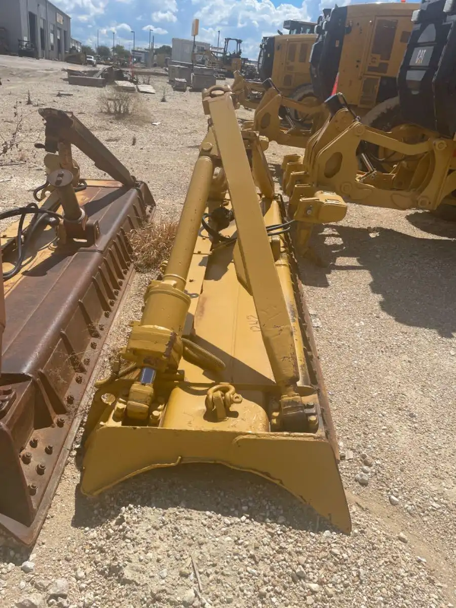 USED D6T ANGLE BLADE 9U8094 image 7