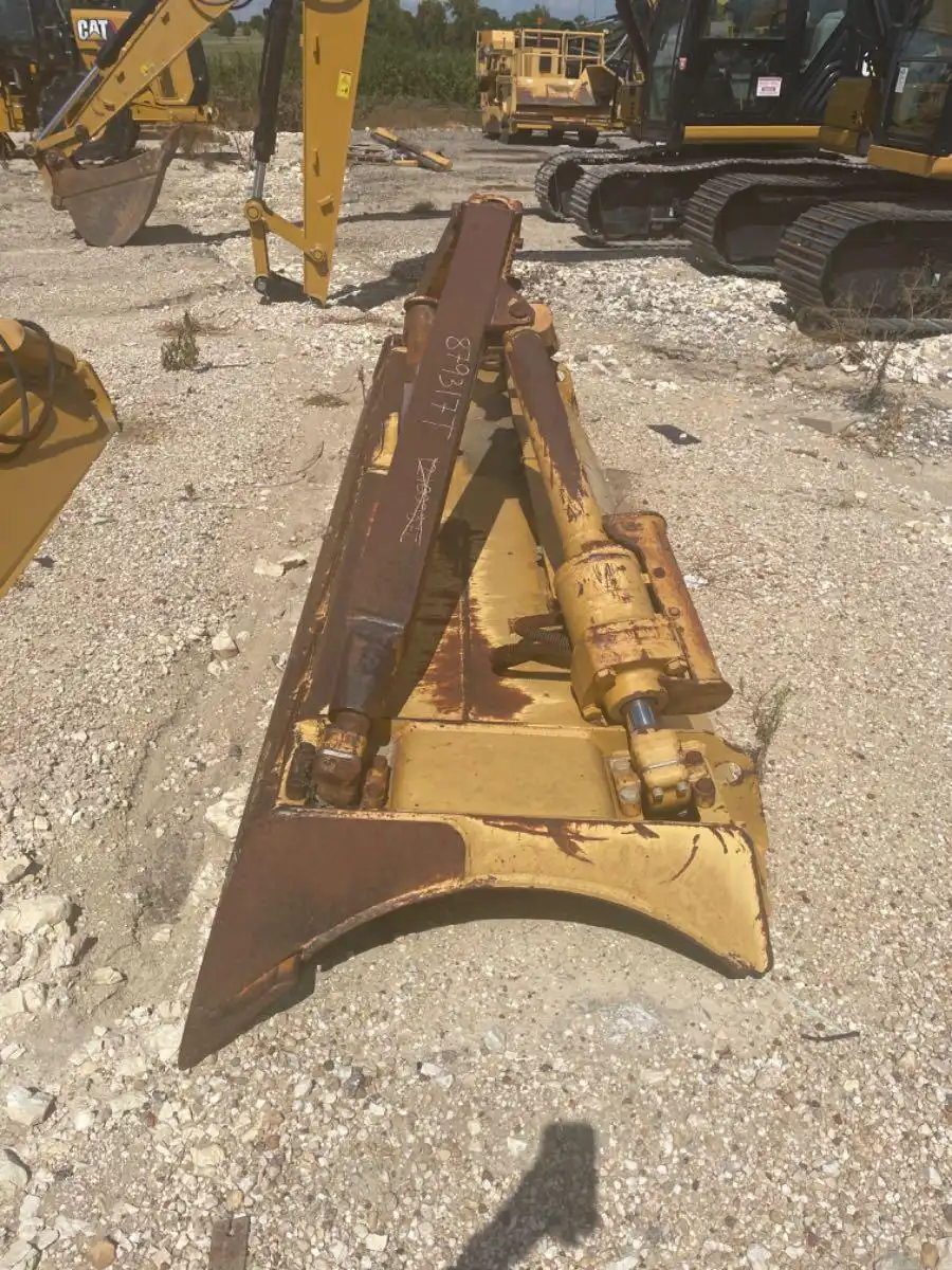 USED D6T ANGLE BLADE             MQ image 2