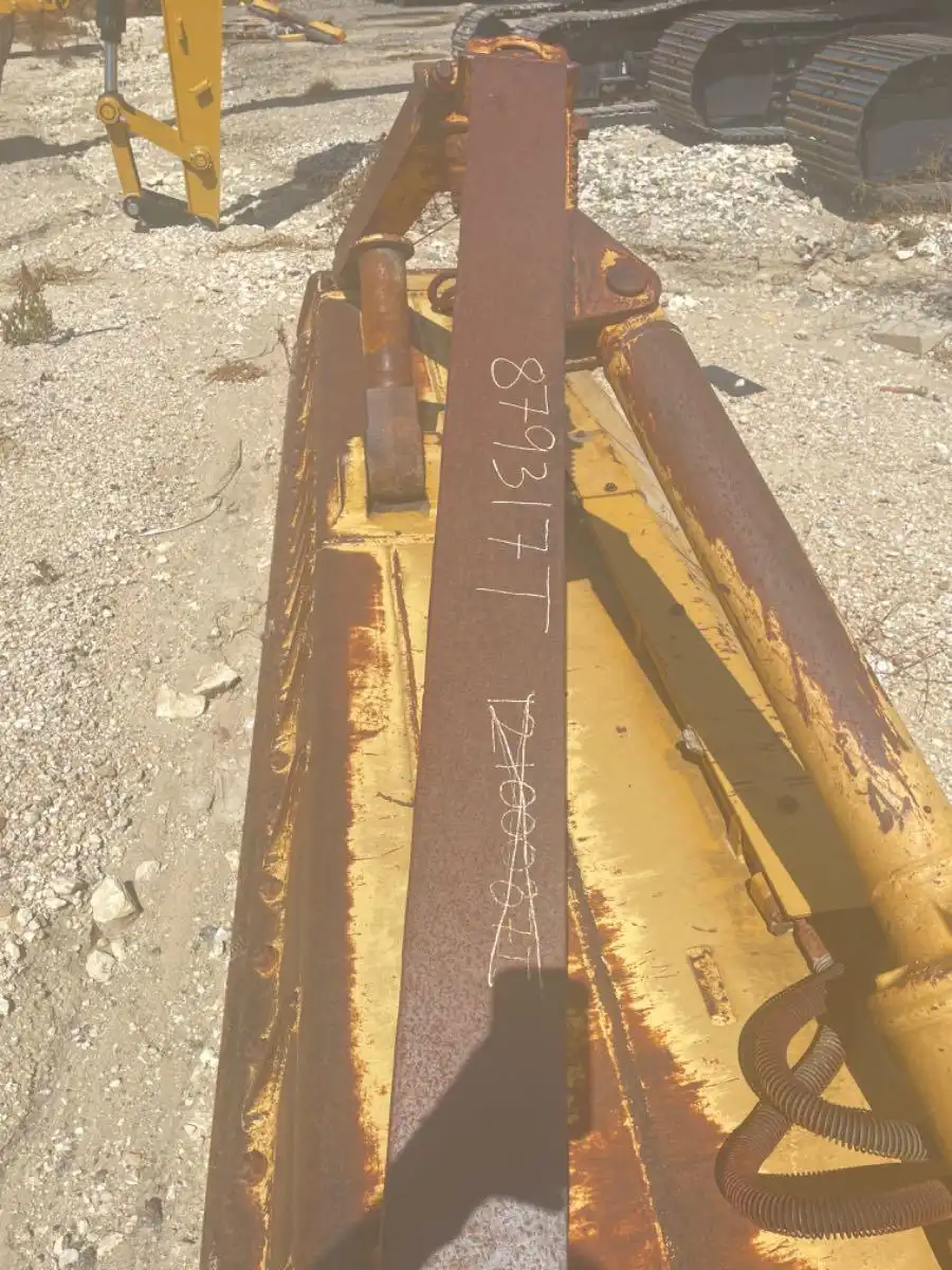 USED D6T ANGLE BLADE             MQ image 7