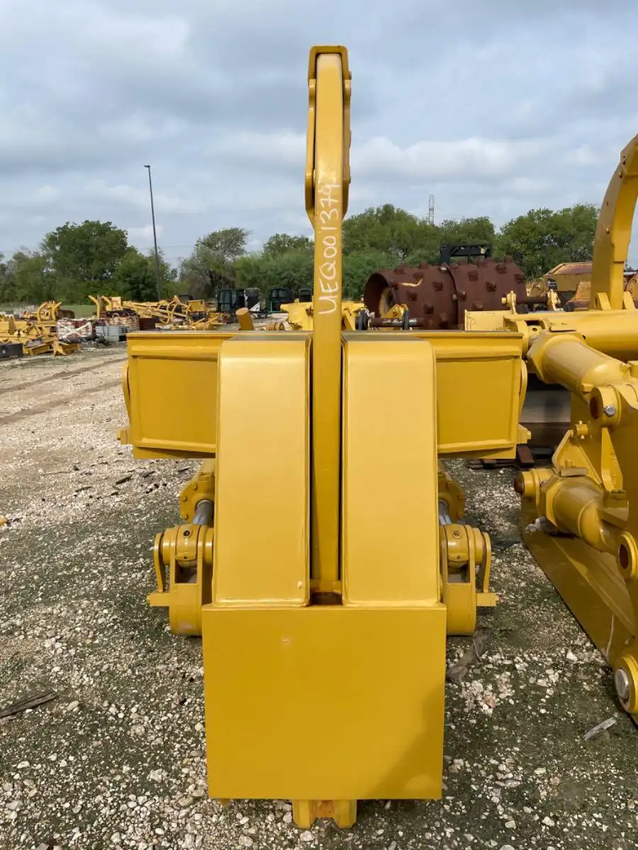 USED D8R SS RIPPER                        MQ image 5