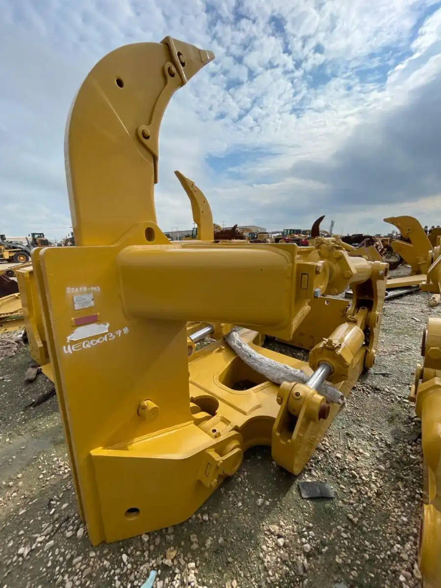 USED D8R SS RIPPER                    MQ image 2