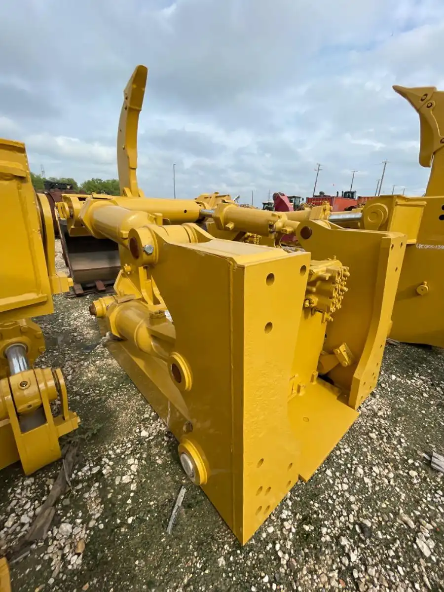 USED D8R SS RIPPER                    MQ image 6