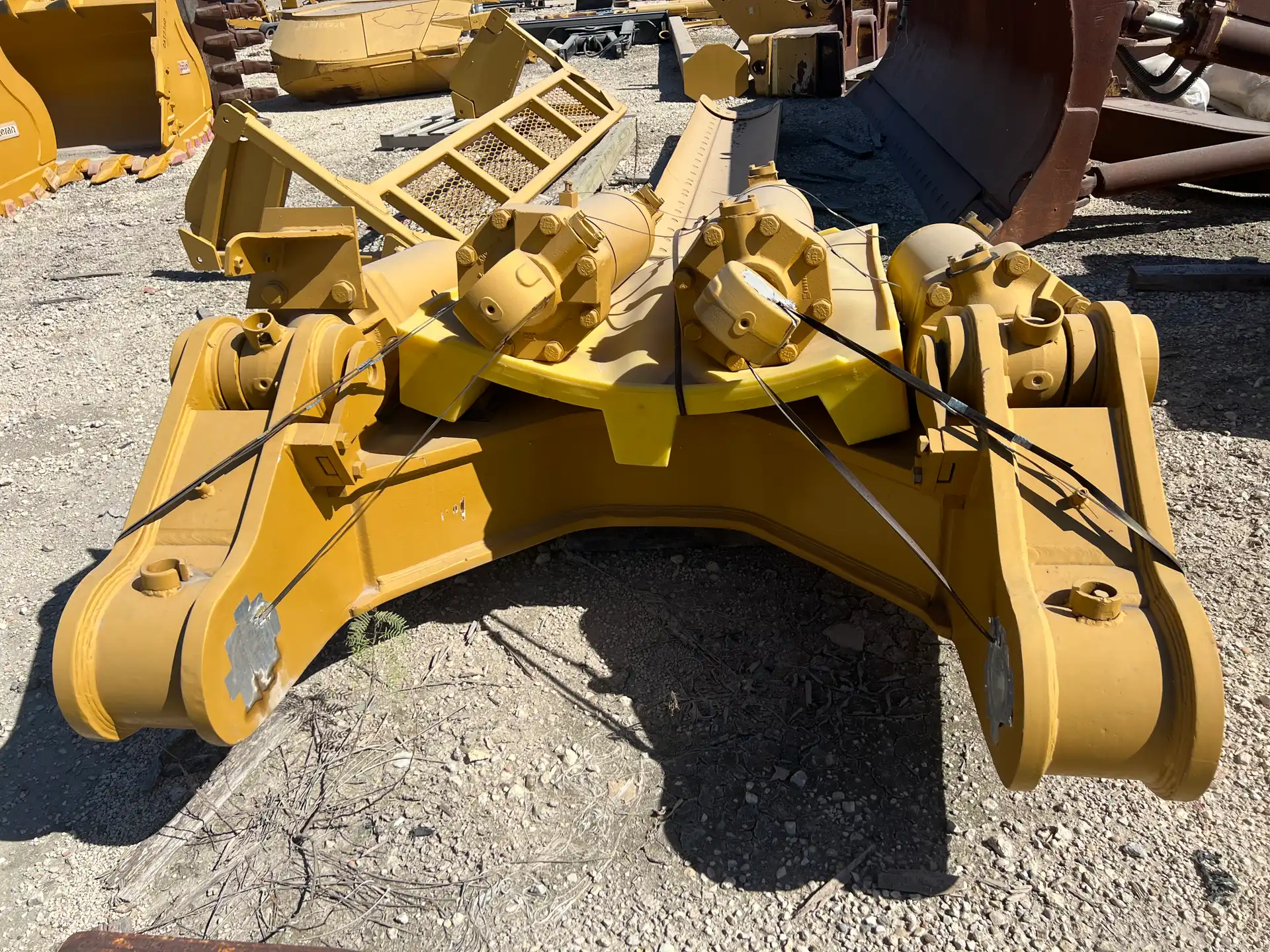 USED MS RIPPER W/ 2 SHANKS              MQ image 3