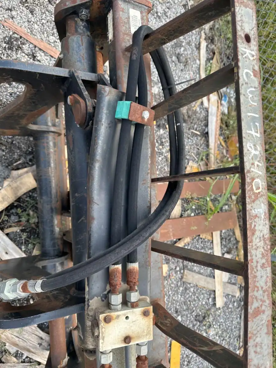 60" TELEHANDLER FORKS image 3