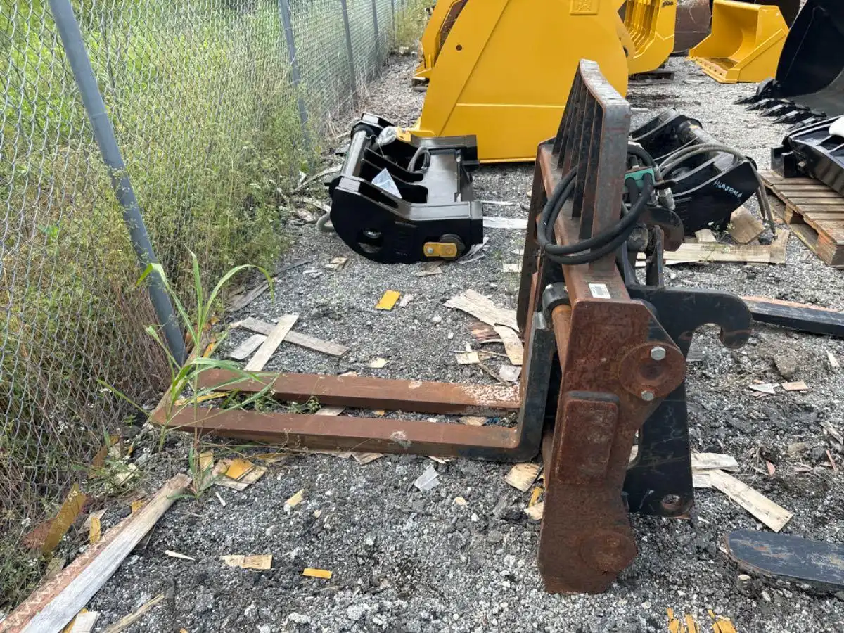 60" TELEHANDLER FORKS image 9