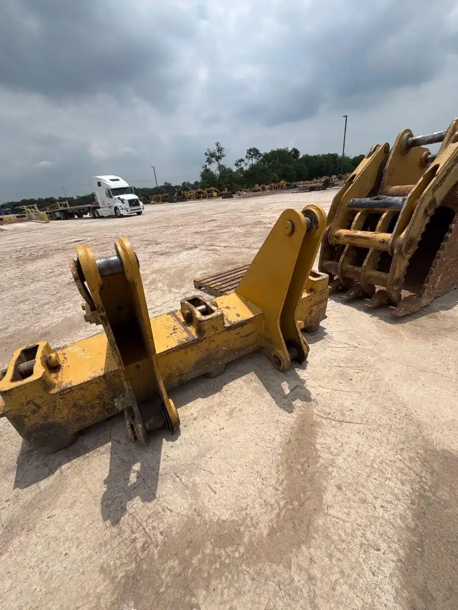 USED CAT MS RIPPER FOR D8T              MQ image 6