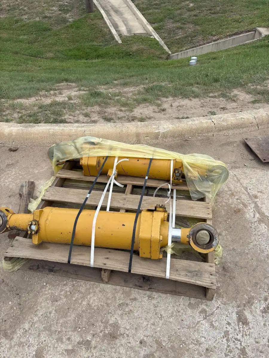 USED CAT MS RIPPER FOR D8T              MQ image 7