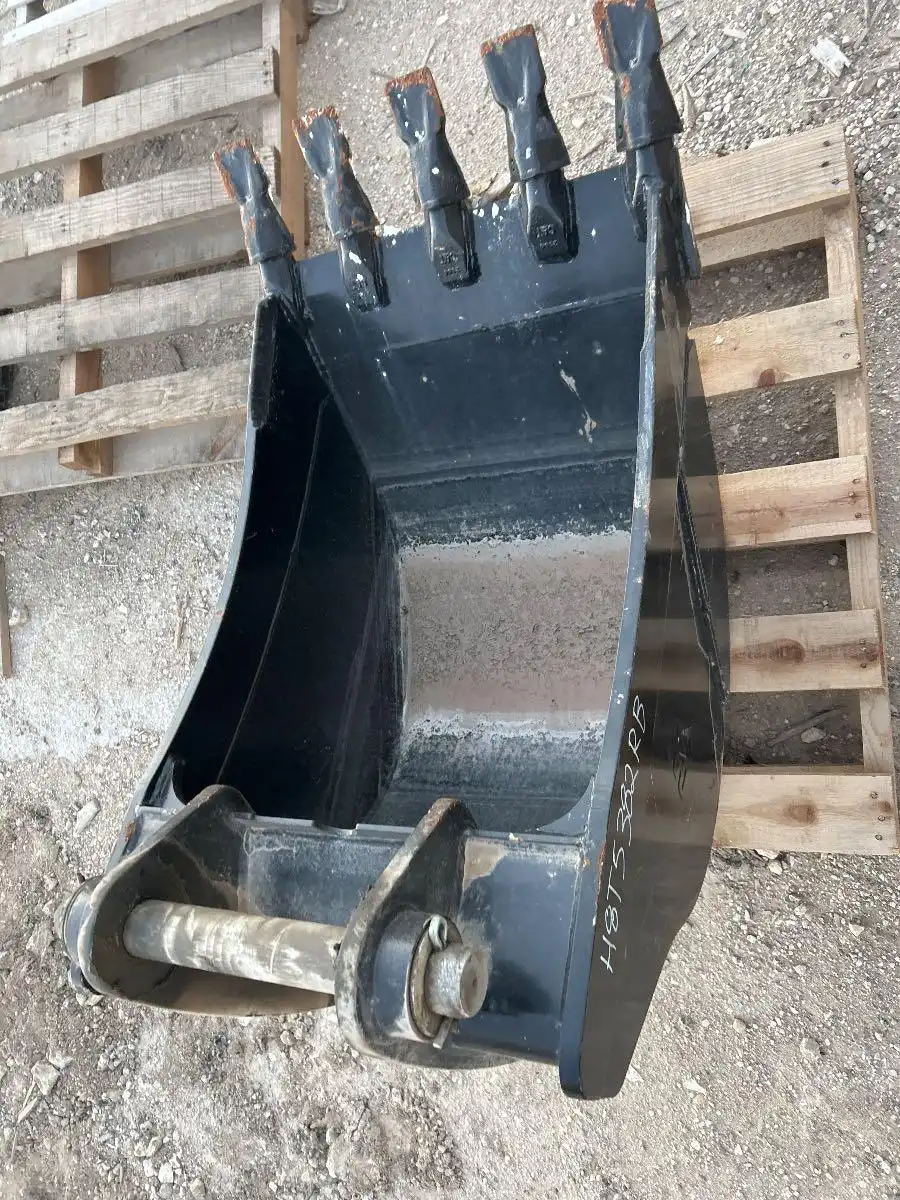 NEW 24" PIN ON CAT BUCKET W/ PINS              MQ image 4