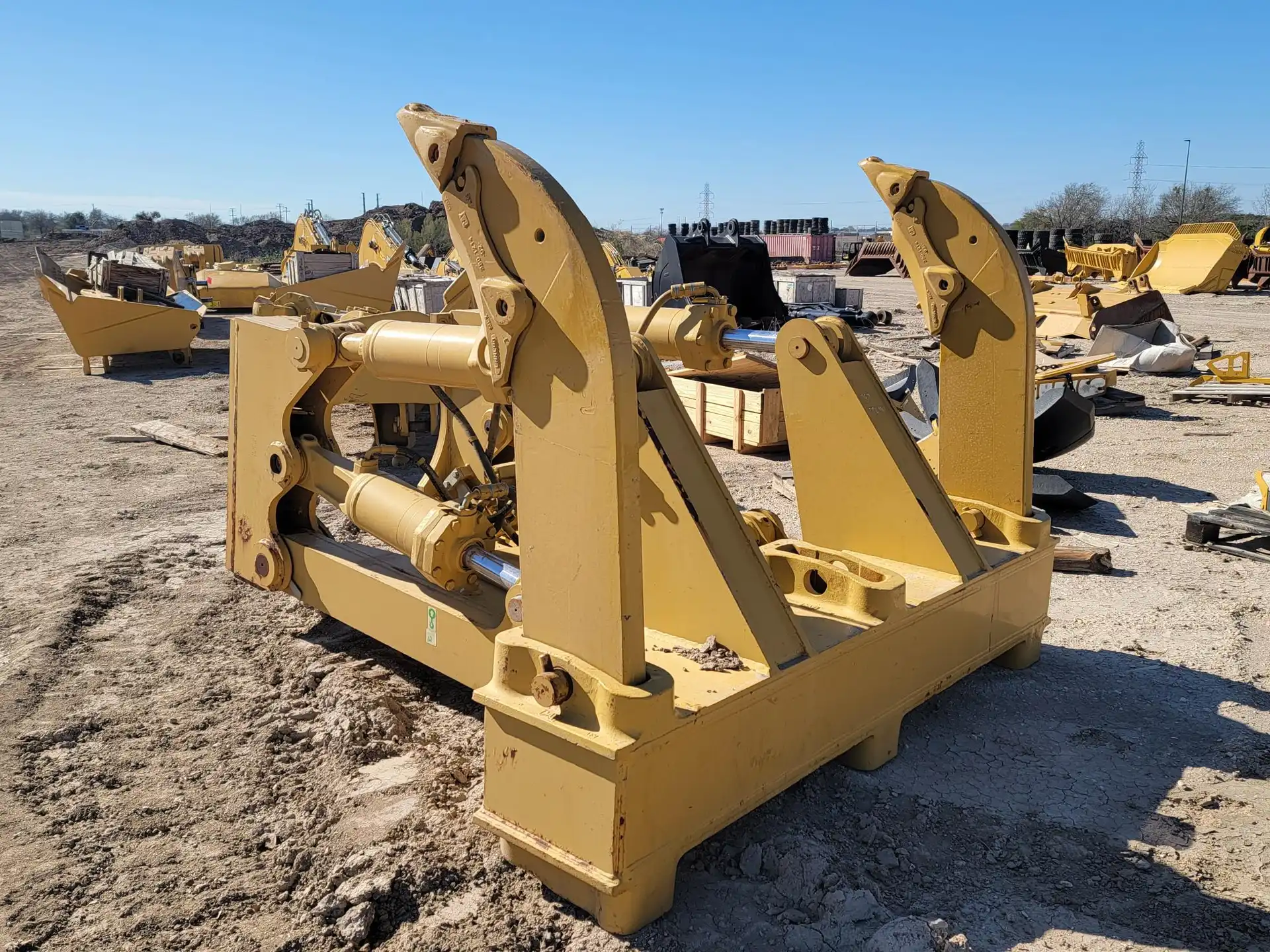D8T MS RIPPER W/ 2 SHANKS            MQ image 5