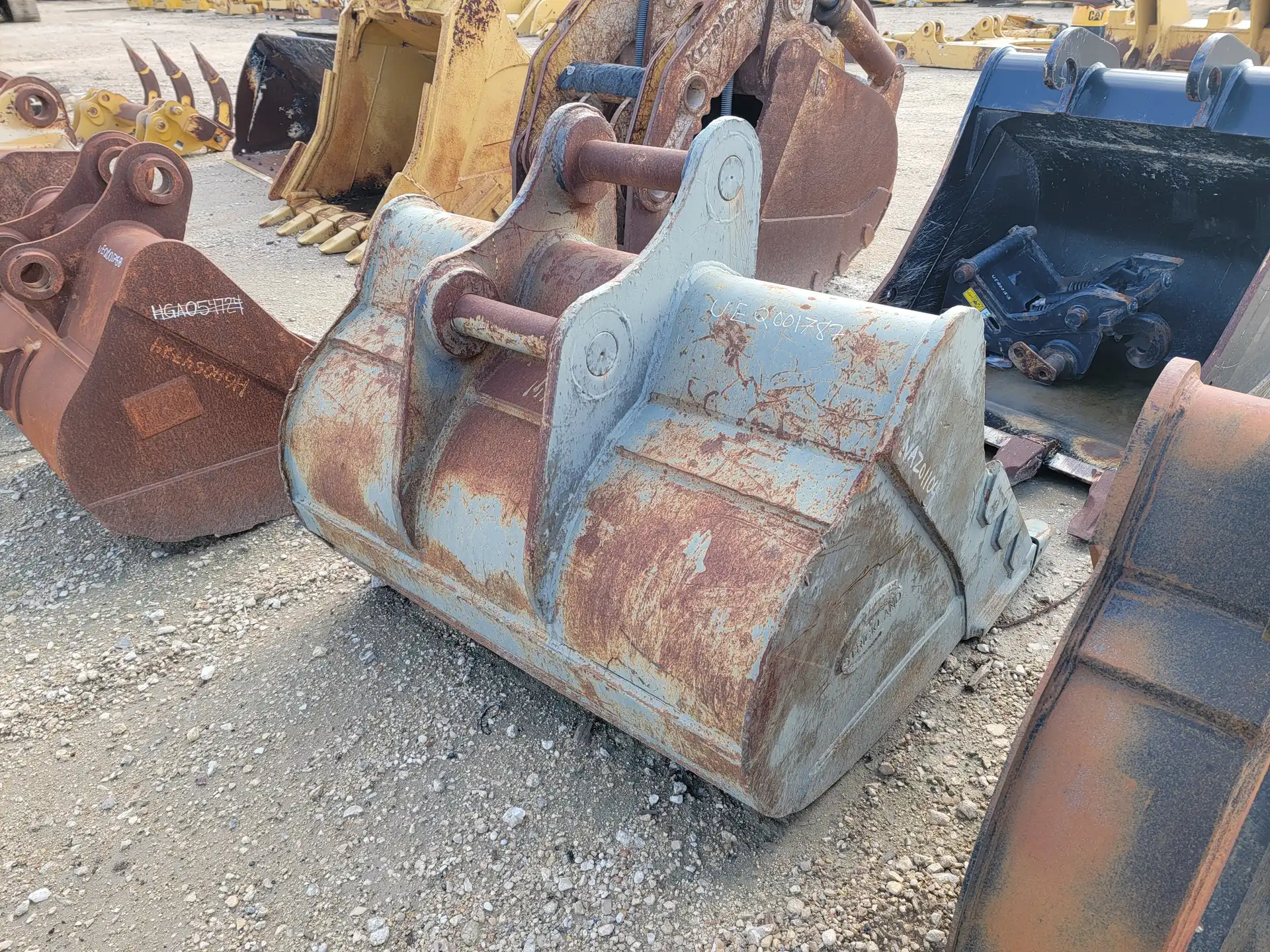 USED 60" STRICKLAND BRAND 320 BUCKET           MQ image 2