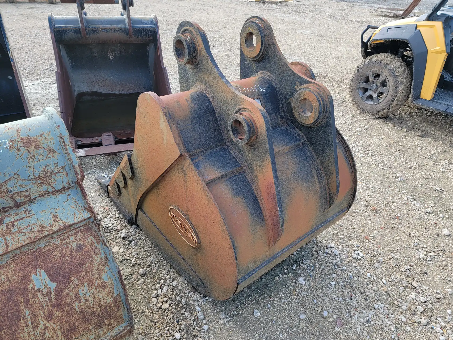 USED STRICKLAND BRAND 39" BUCKET               MQ image 5