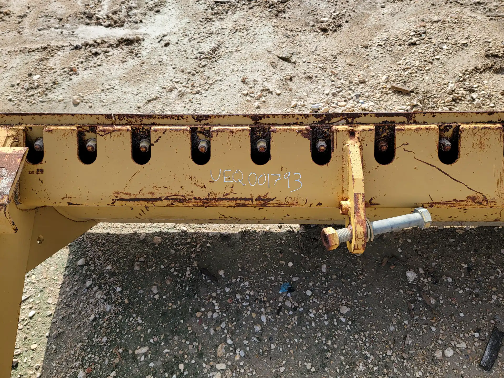 CP433C LEVELING BLADE                     MQ image 3