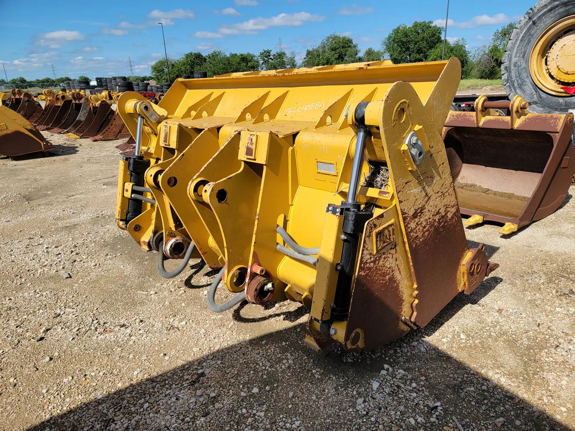 USED 973K MP BUCKET                    MQ image 3
