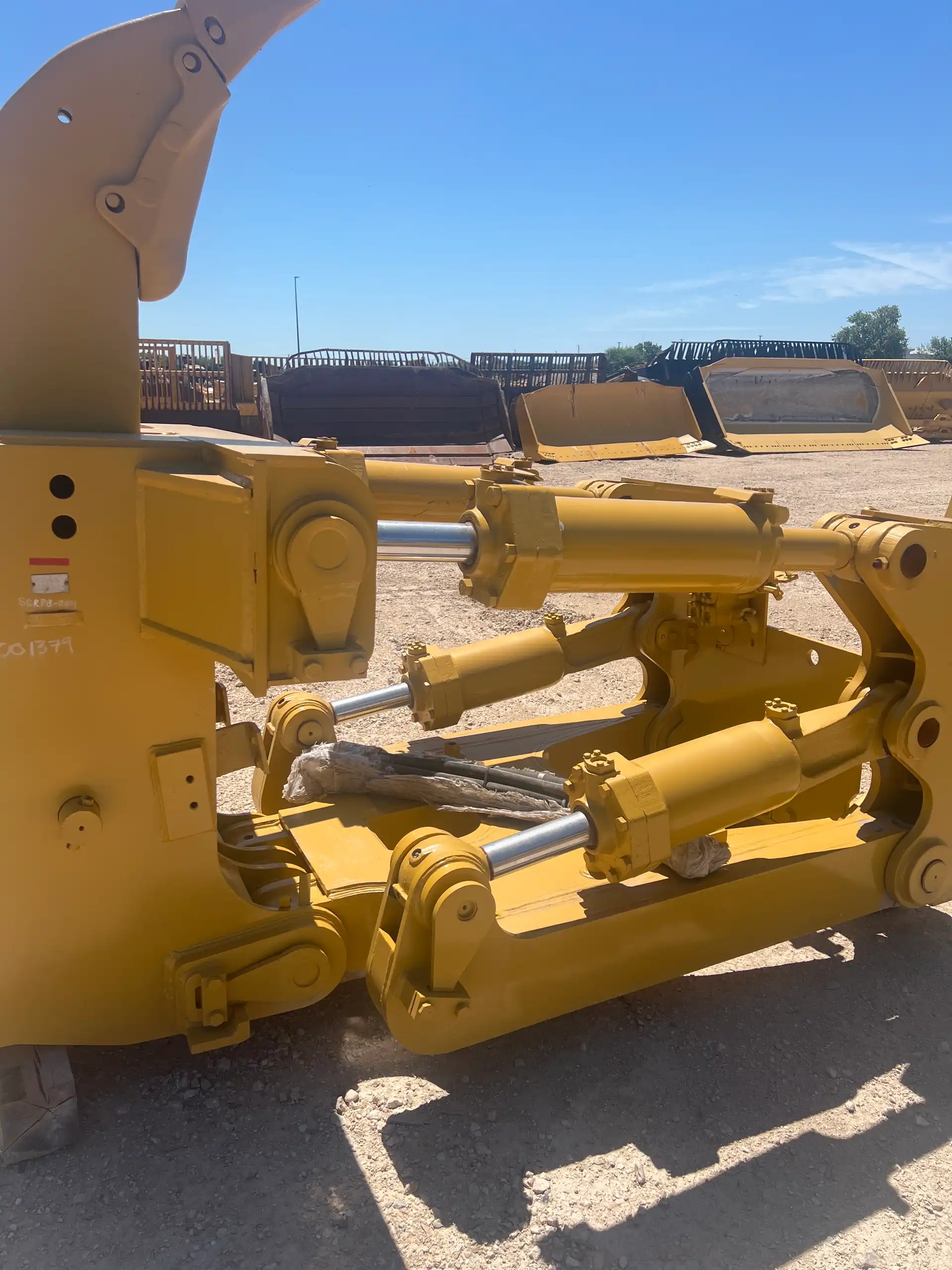 USED D8R SS RIPPER                        MQ image 11