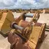USED CAT 42" BUCKET FITS "CB"LINKAGE            MQ image 6