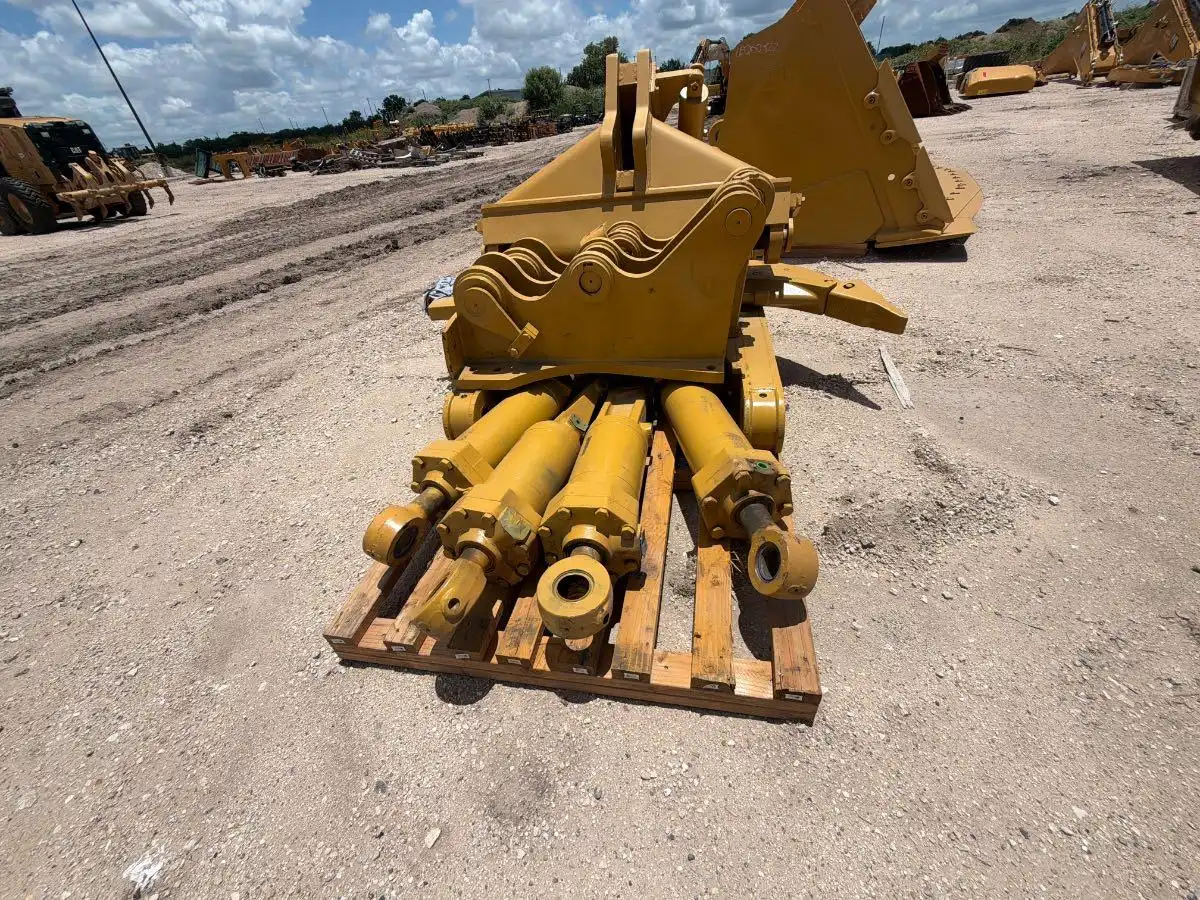 USED D8T SS RIPPER W/ PIN PULLER          MQ image 5