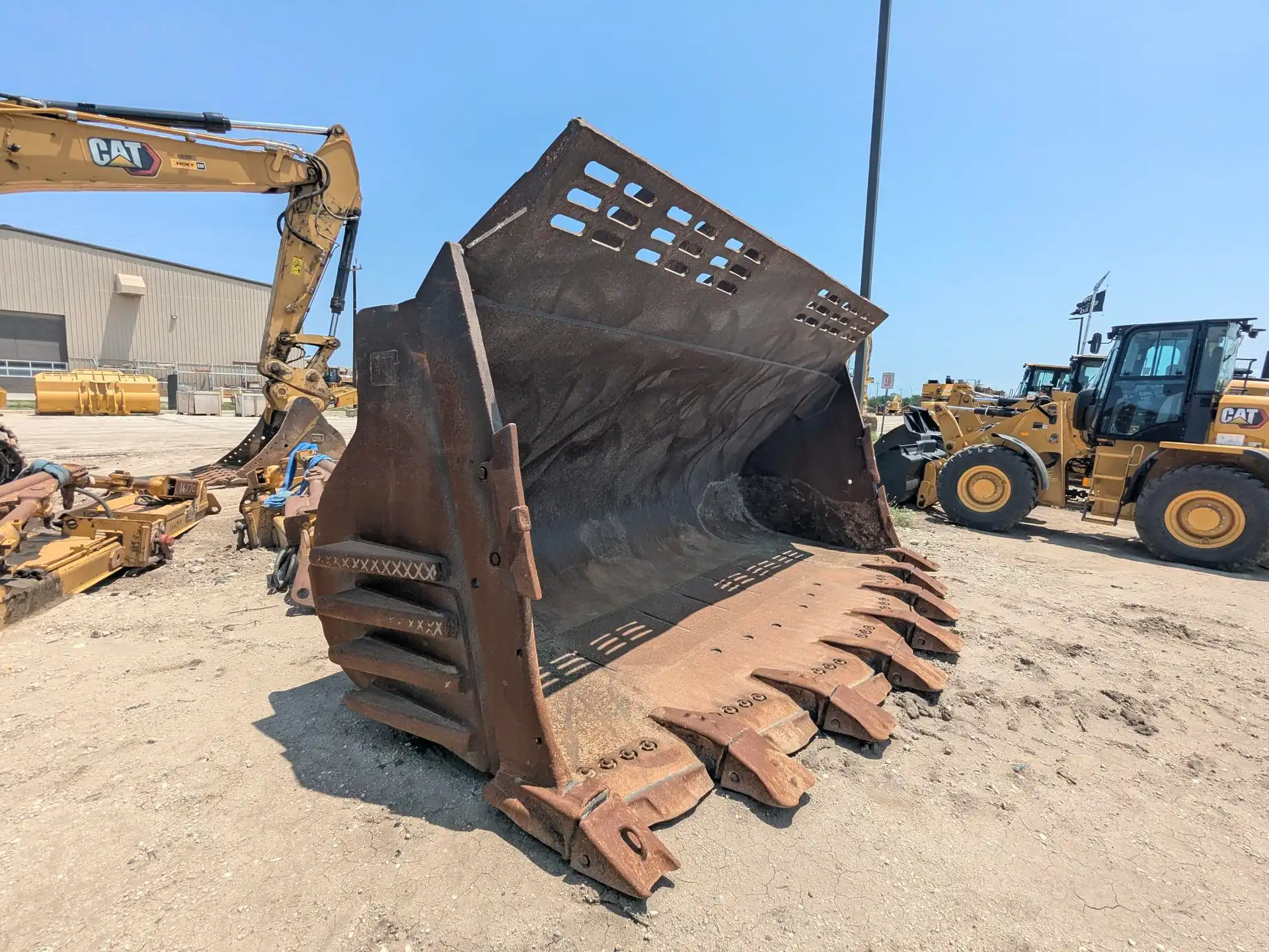 USED 992G BUCKET          16CYD               MQ image 5