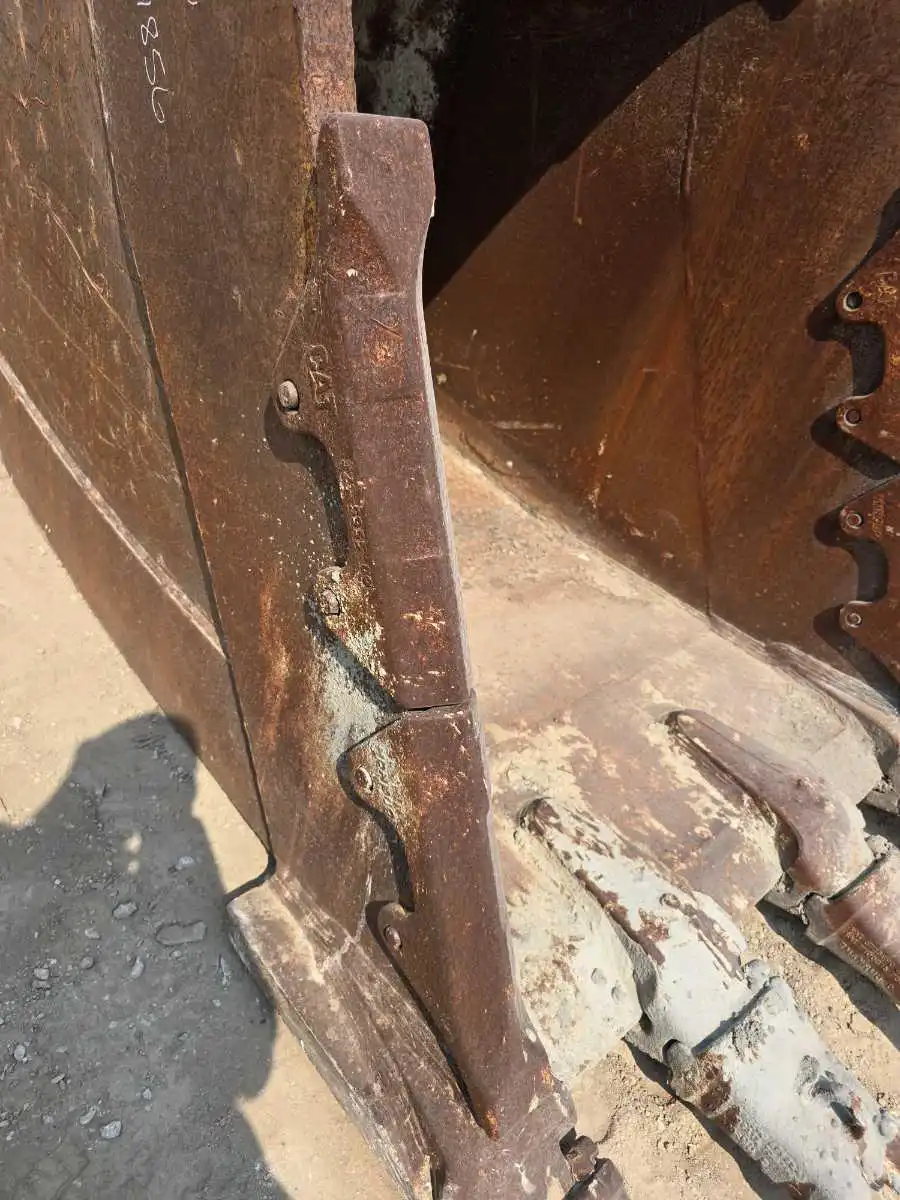 USED 54" ROCKLAND BUCKET FOR HB LINKAGE            MQ image 2