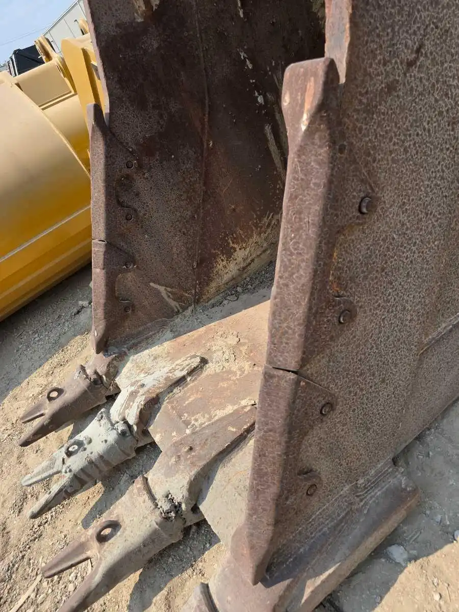 USED 54" ROCKLAND BUCKET FOR HB LINKAGE            MQ image 10