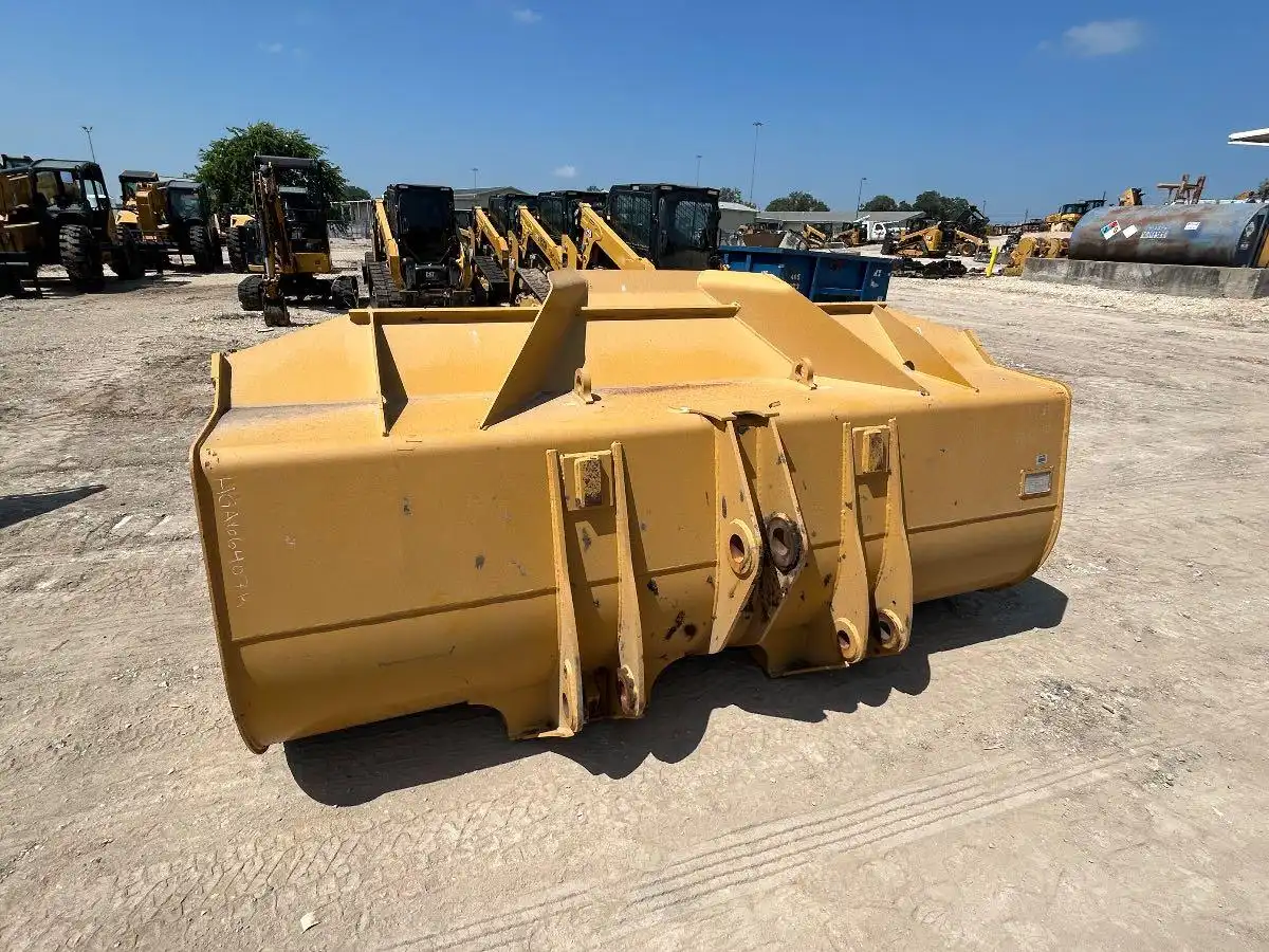 CAT 950GC  4.5 YARD PIN-ON BUCKET                MQ image 3