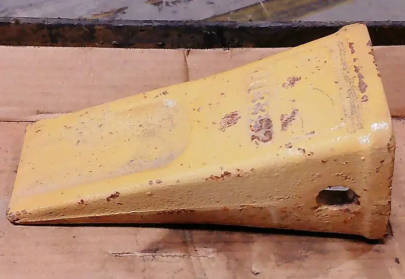J350 GP Bucket Tooth image