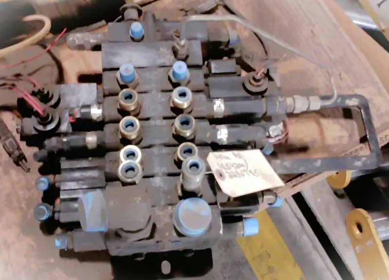 Valve Assembly - 5 Bank image