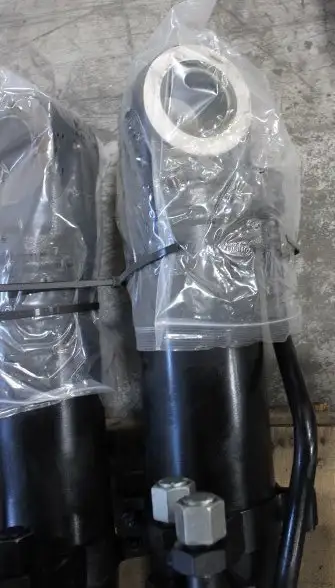 Complete Cylinder Arrangement With Tube And Rod Assemblies image