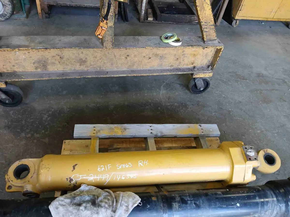 Cylinder G image