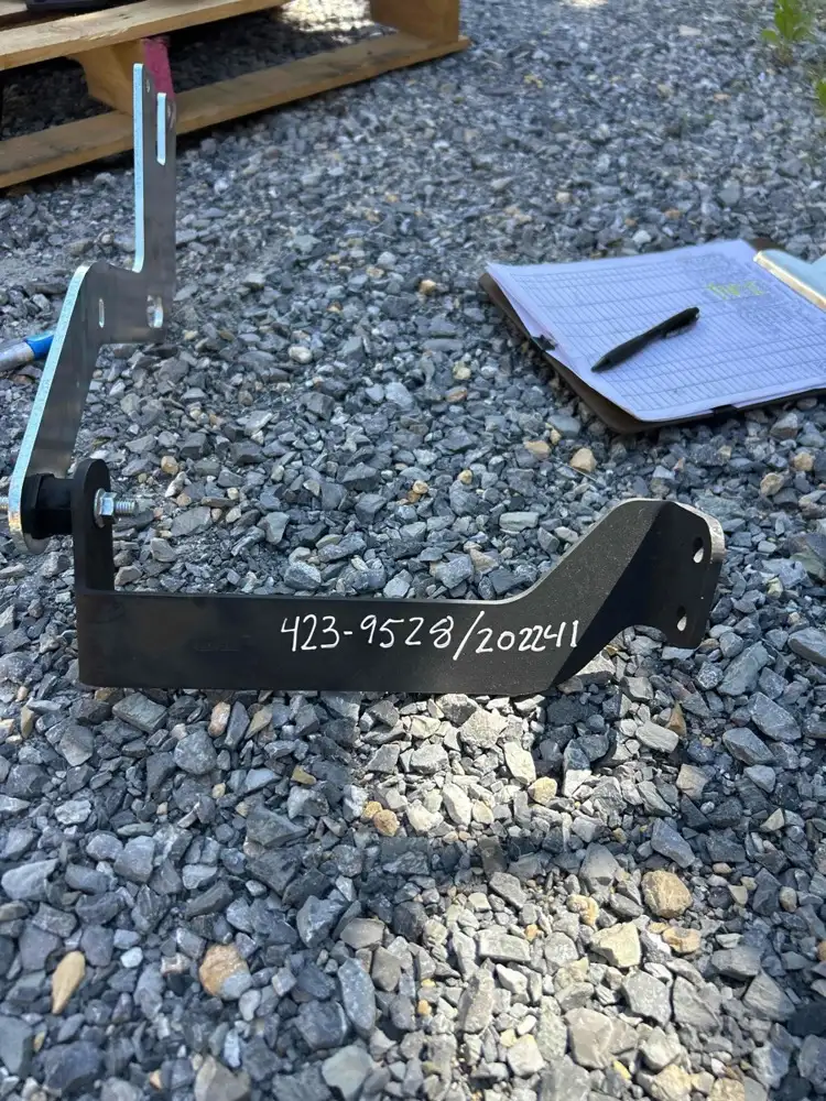 Bracket image