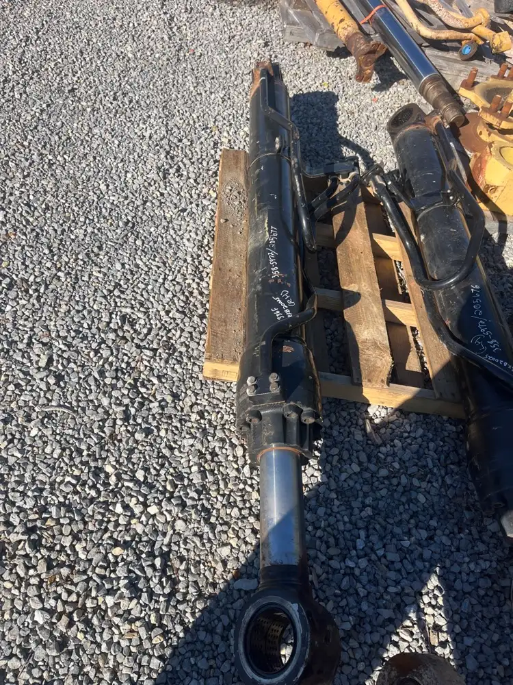 Cylinder Boom image
