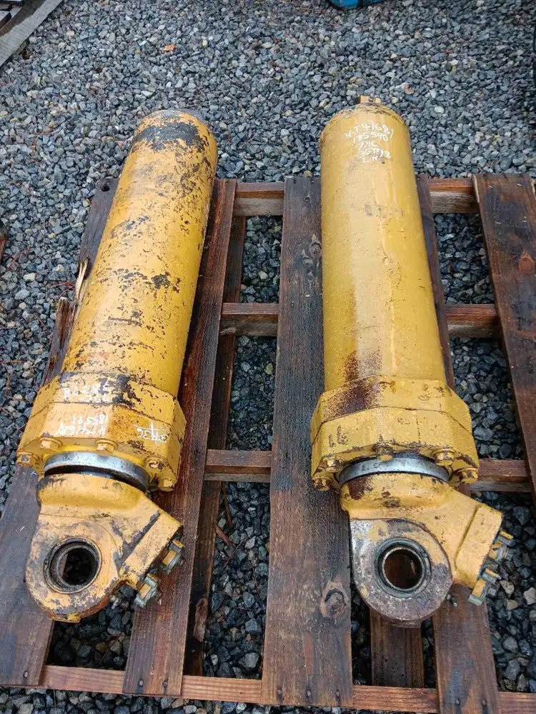 Cylinder G image