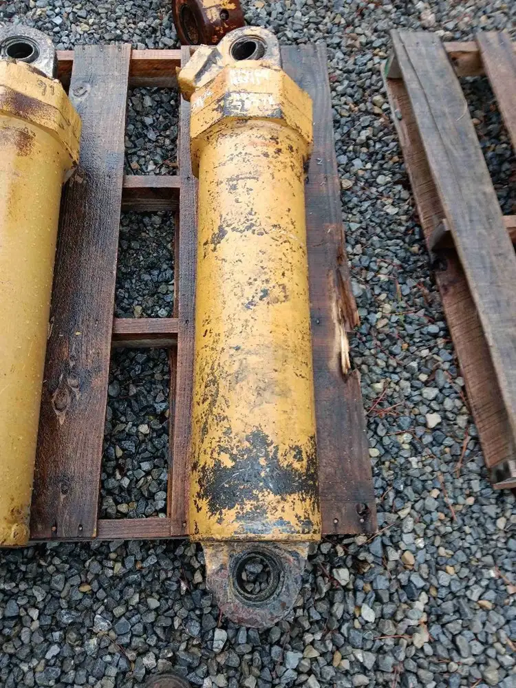 Cylinder G image