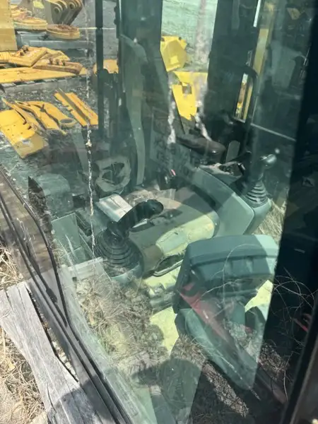 374F Cab image