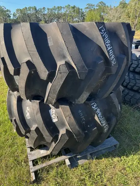 30.5X32 Tire image