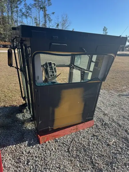12H Cab image