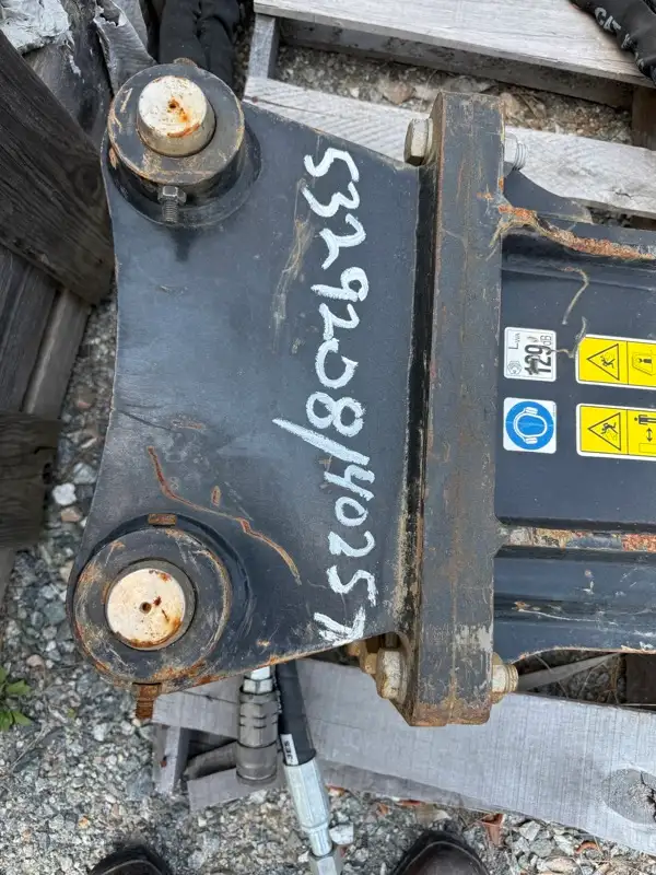 B8 Hammer image