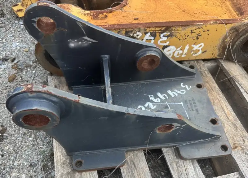 Hammer Bracket image