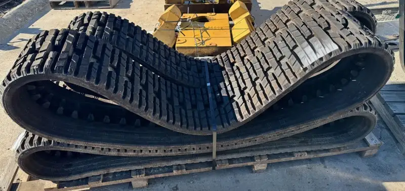 Rubber Tracks-bar image