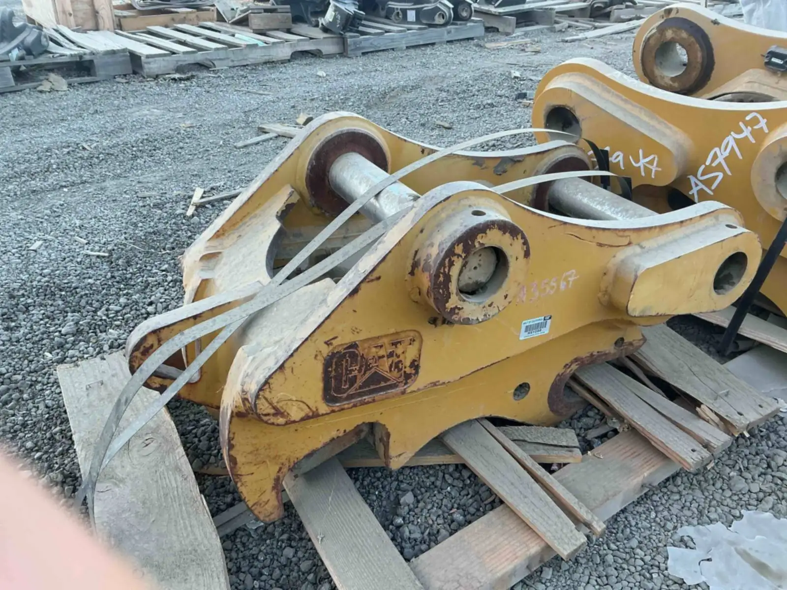 CAT Quick Coupler, A-Link, CAT 311 thru CAT 315 Excavators image