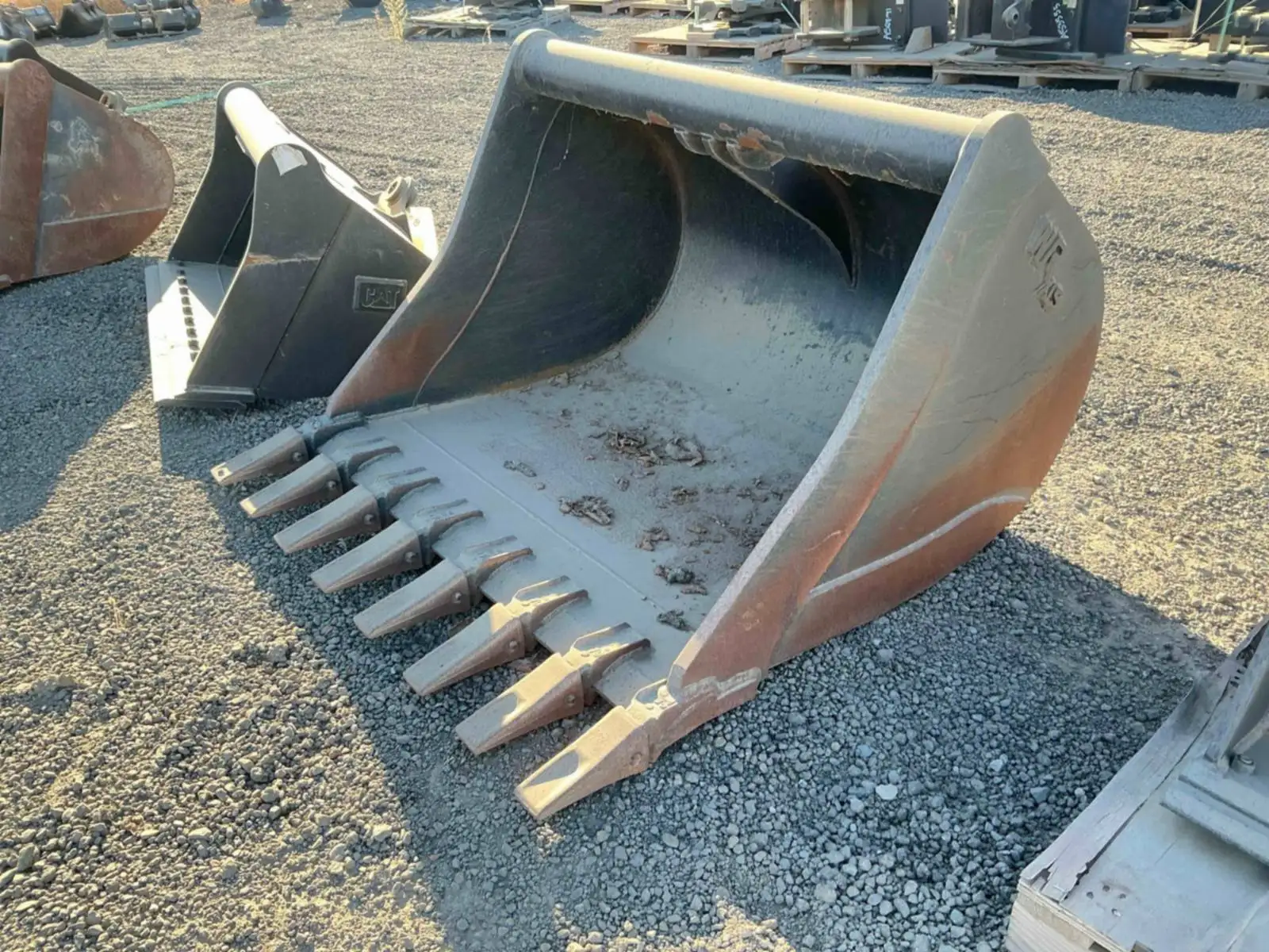 WR (Wain Roy) Style 48" Dig Bucket. Uses CAT Teeth. image